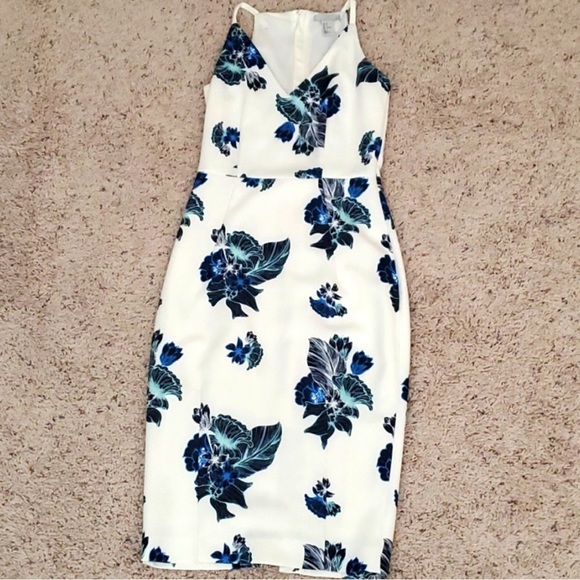 H&M White Dress with Blue Flowers - Picture 2 of 7